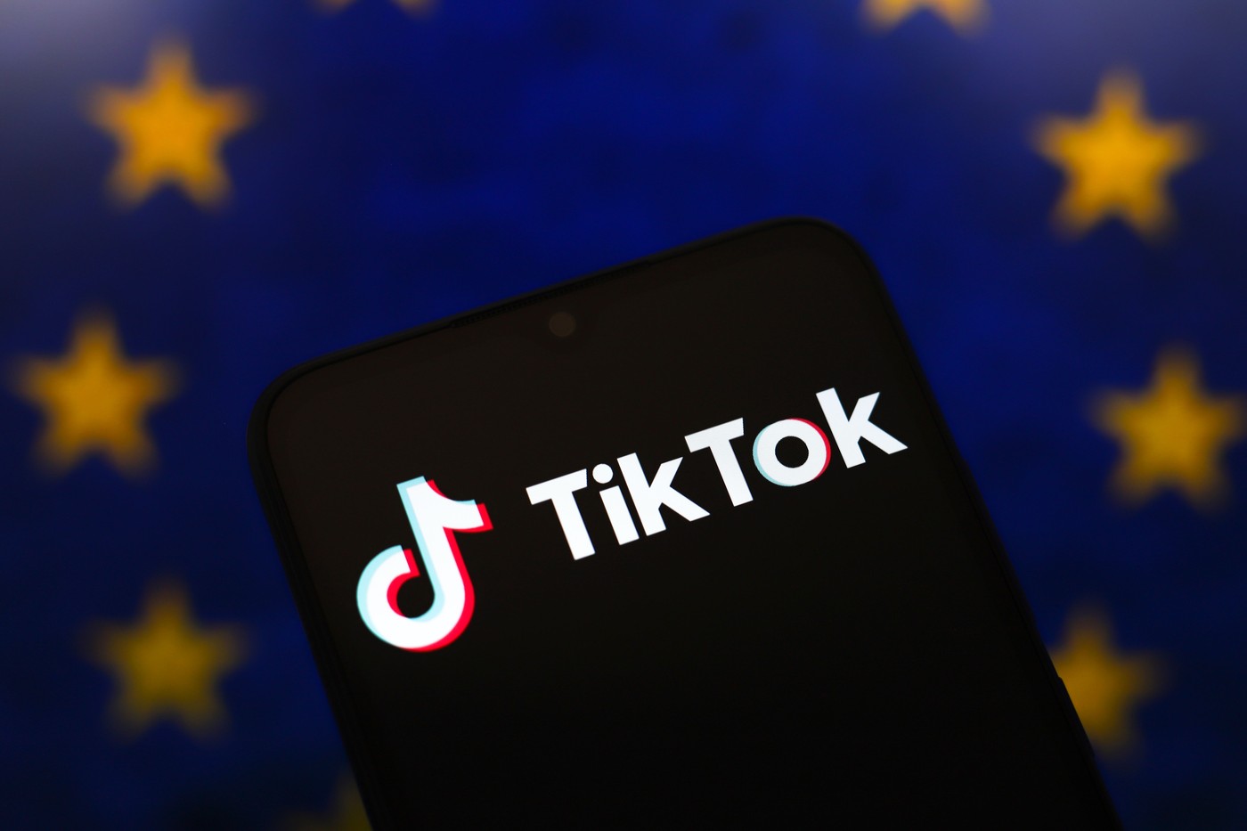 TikTok riscă sancțiuni financiare masive după investigația Comisiei Europene legată de alegerile din România