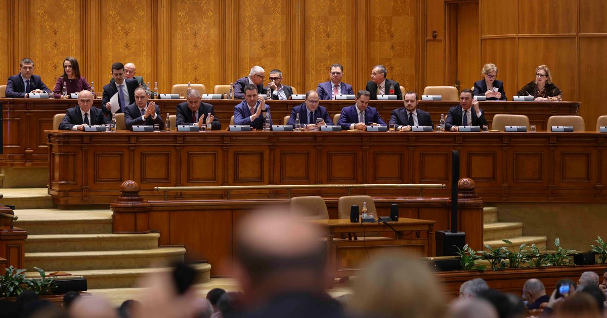 Luca Niculescu urmează să propună un guvern de tranziție pentru stabilizarea României