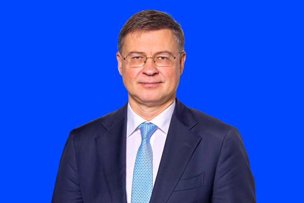 Comisia Europeană refuză impunerea unui impozit comun asupra profiturilor companiilor energetice
