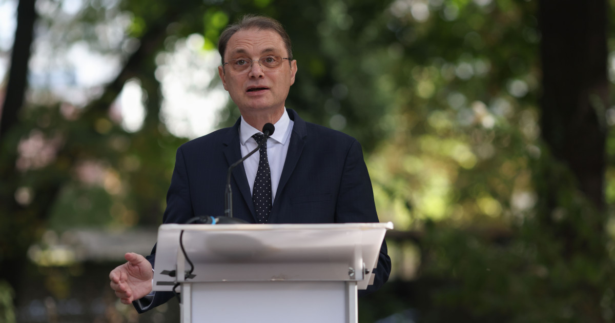 Negocieri pentru formarea Guvernului: Luca Niculescu continuă consultările cu partidele parlamentare