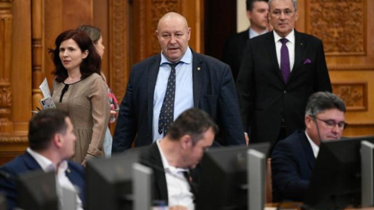 Daniel Fenechiu își retrage semnătura de pe proiectul legislativ privind modificarea Legii drogurilor