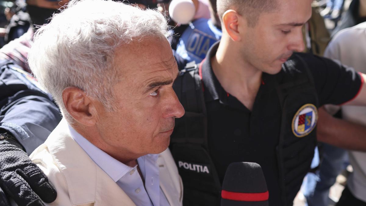 Tribunalul București decide dacă Călin Georgescu rămâne în arest preventiv
