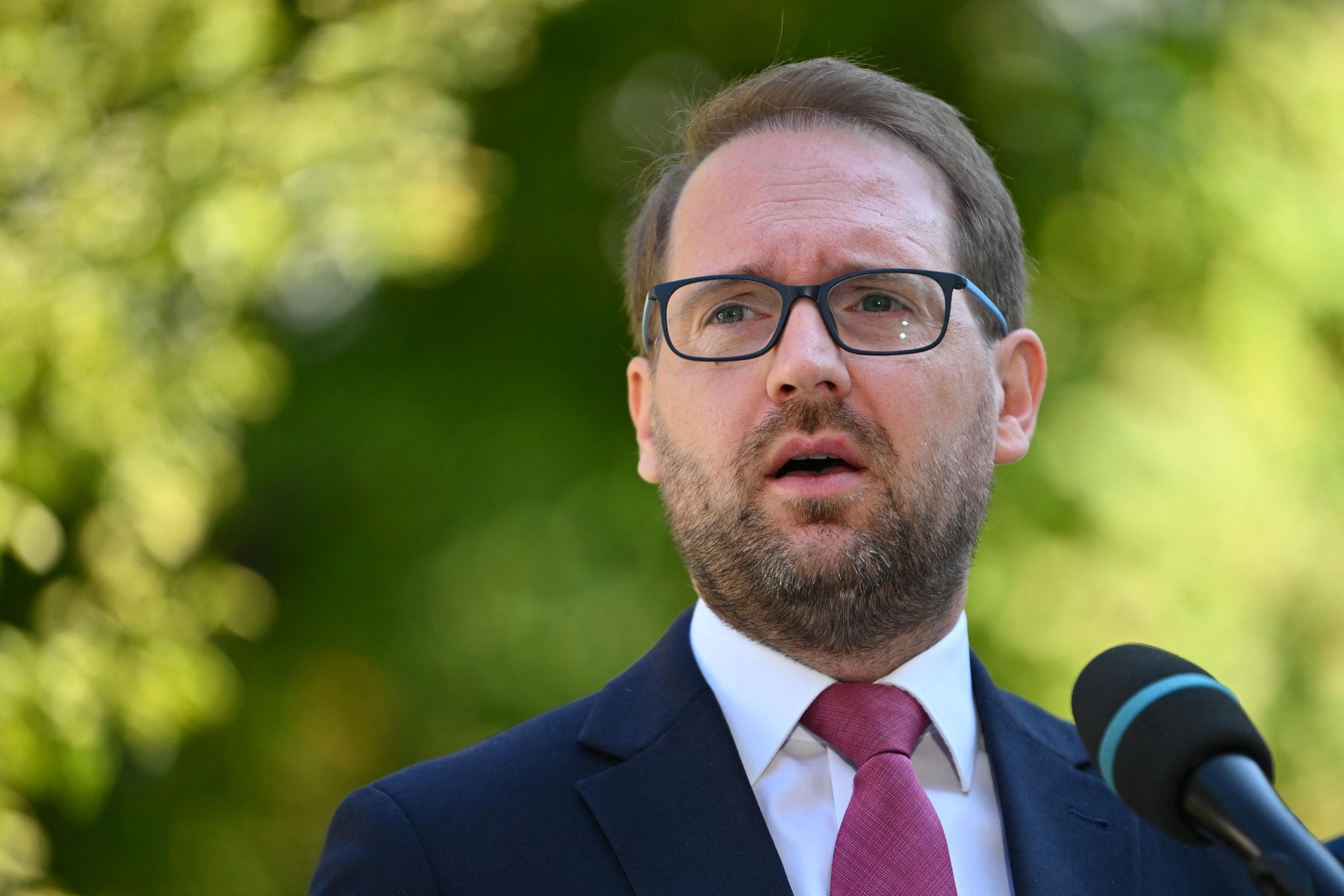 Poziția USR față de guvernul Luca Niculescu: Dominic Fritz refuză acordurile de culise